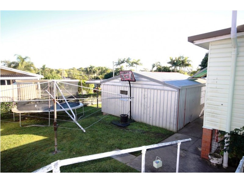 98 Wilson Street, Labrador QLD 4215