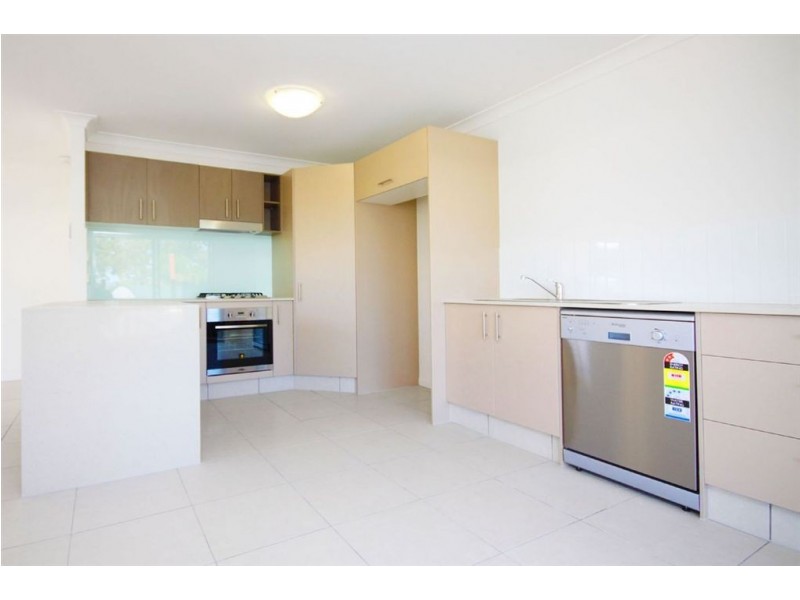 3/446 Pine Ridge Road, Coombabah QLD 4216