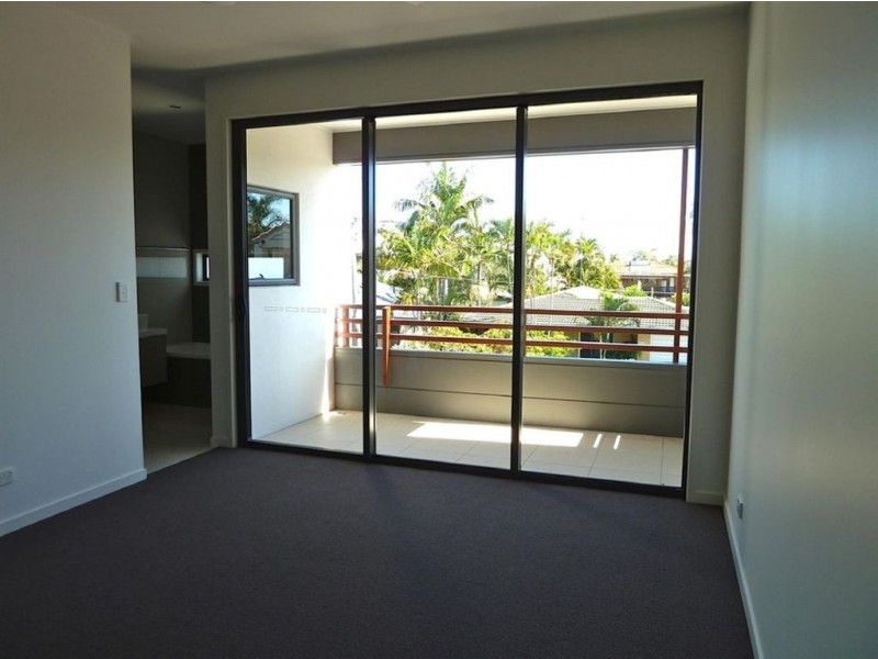 25 Muscovey Avenue, Paradise Point QLD 4216