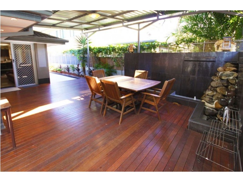 11 Yulia Street, Coombabah QLD 4216