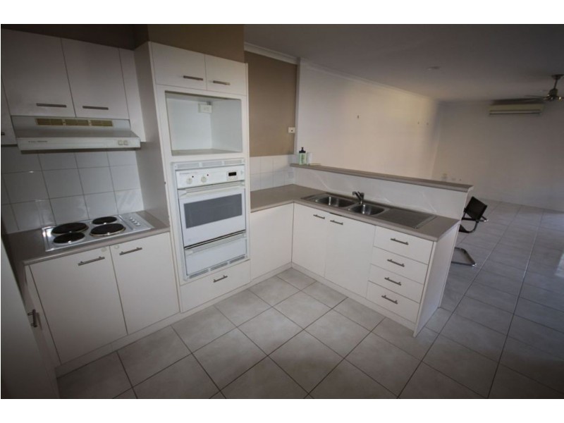 1/5 Cawthray Street, Biggera Waters QLD 4216