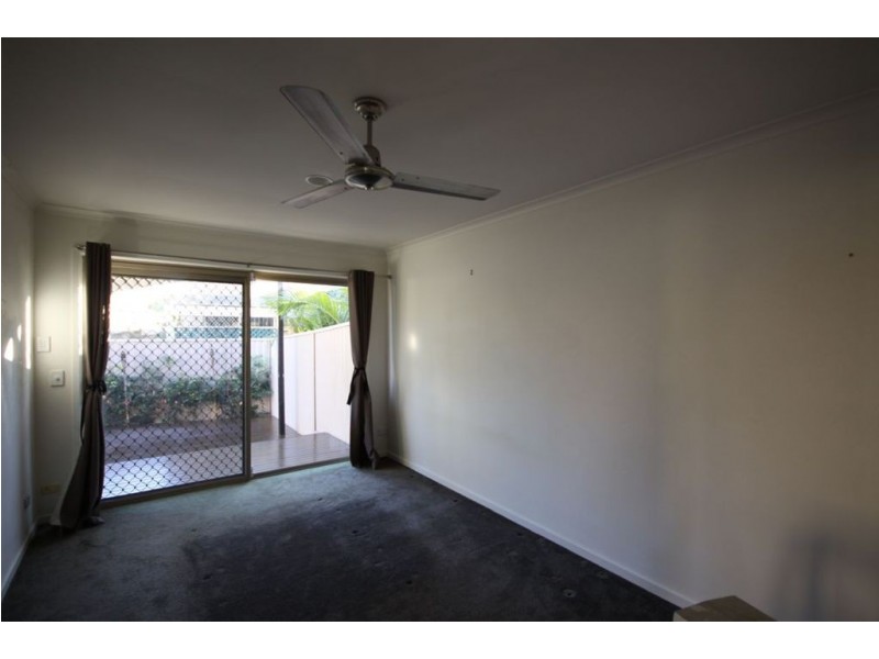 1/5 Cawthray Street, Biggera Waters QLD 4216