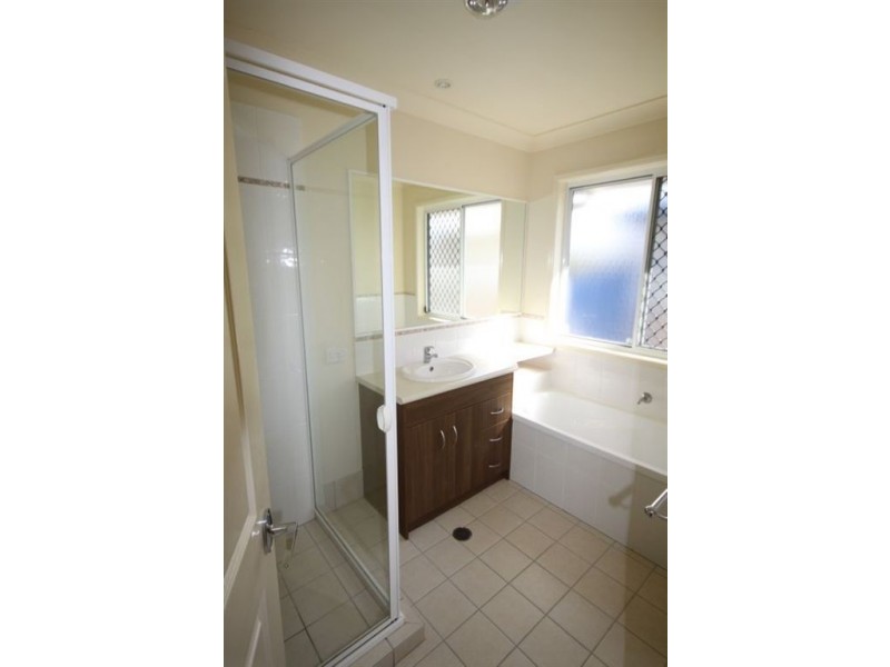 2/64 Halfway Drive, Ormeau QLD 4208