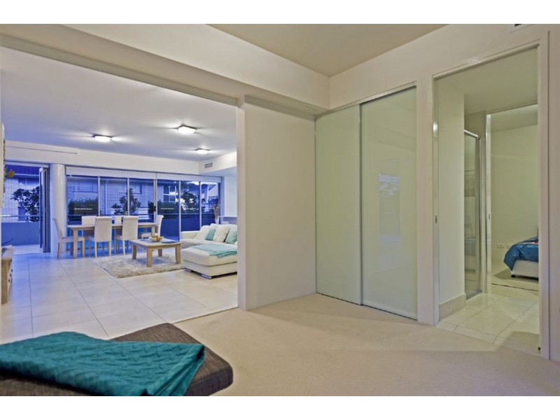 5/10 Imperial Parade, Labrador QLD 4215