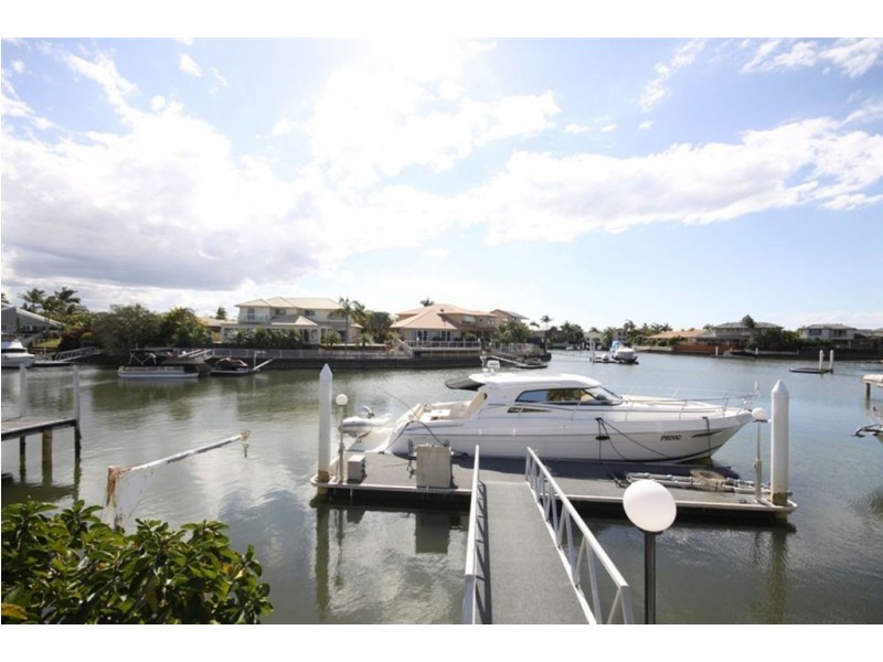 37 Sundance Way, Runaway Bay QLD 4216