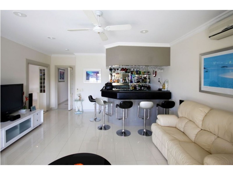 37 Sundance Way, Runaway Bay QLD 4216