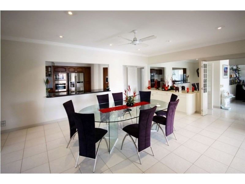 37 Sundance Way, Runaway Bay QLD 4216