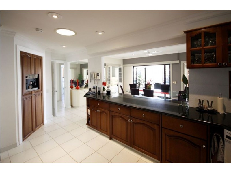 37 Sundance Way, Runaway Bay QLD 4216