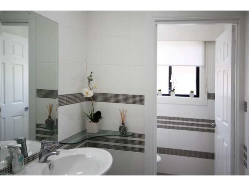 37 Sundance Way, Runaway Bay QLD 4216