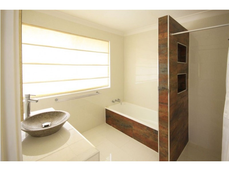 39/469 Pine Ridge Road, Runaway Bay QLD 4216