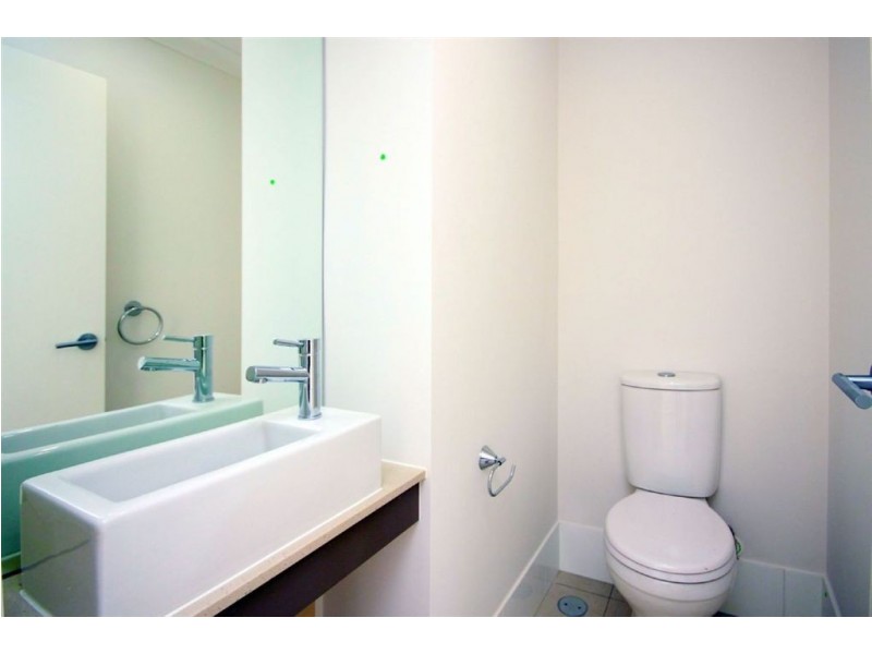 3/446 Pine Ridge Road, Coombabah QLD 4216