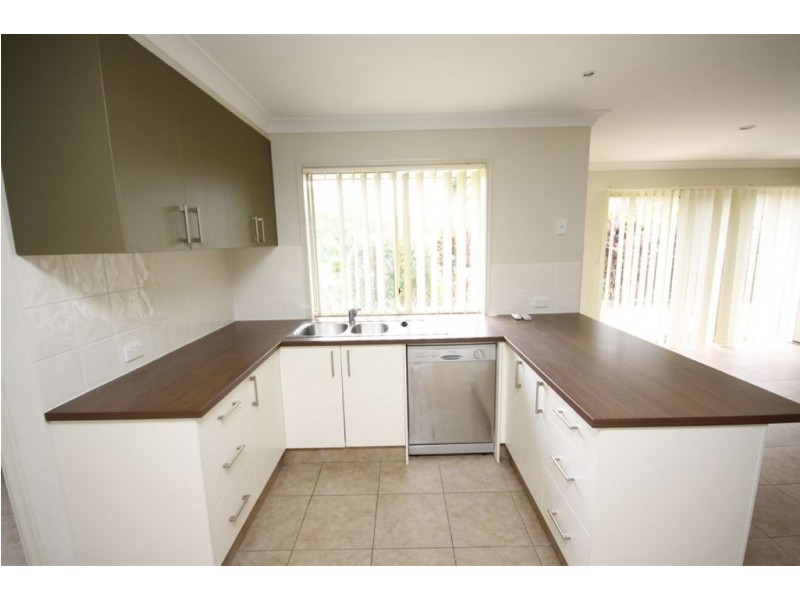13 Seawind Road, Coomera QLD 4209