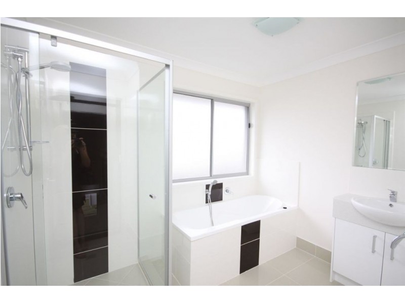 1a Lenton Street, Coomera QLD 4209