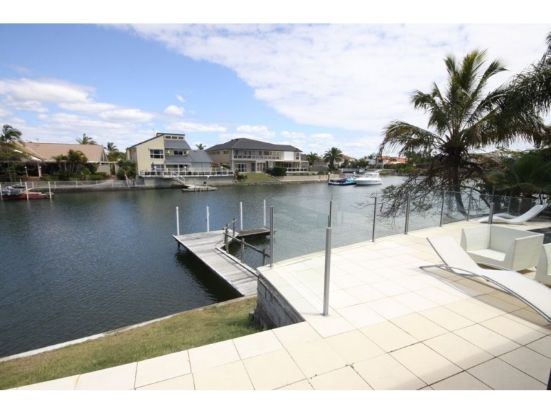 7 Sundance Way, Runaway Bay QLD 4216