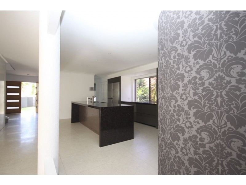 7 Sundance Way, Runaway Bay QLD 4216