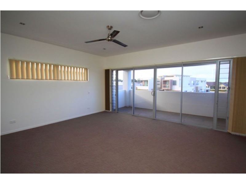 1/46 Compass Drive, Biggera Waters QLD 4216