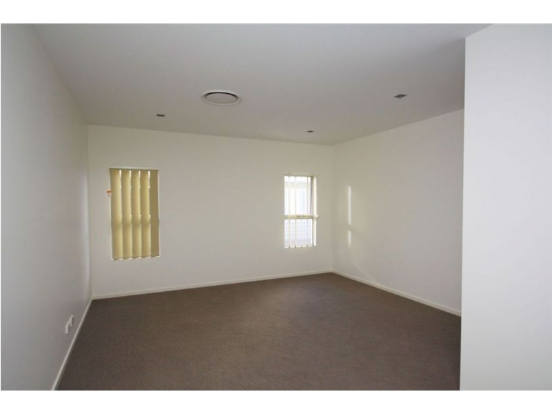 1/46 Compass Drive, Biggera Waters QLD 4216