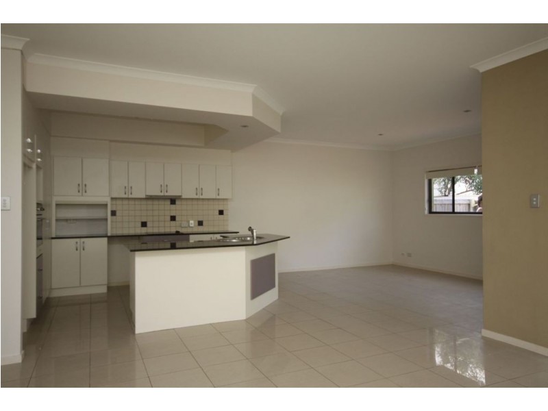 3/445 Pine Ridge Road, Runaway Bay QLD 4216