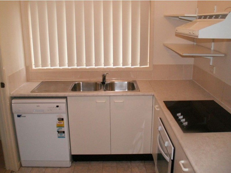 6/9 McMillan Street, Labrador QLD 4215