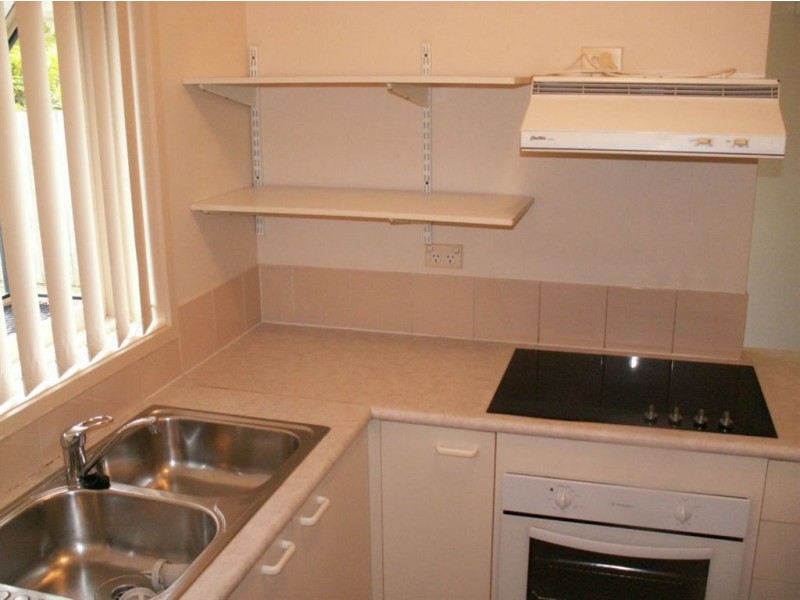 6/9 McMillan Street, Labrador QLD 4215