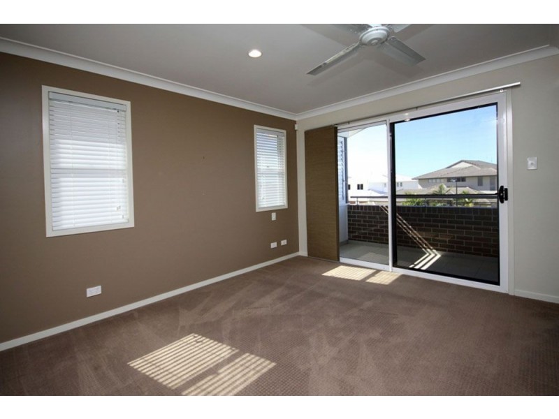82b Compass Drive, Biggera Waters QLD 4216