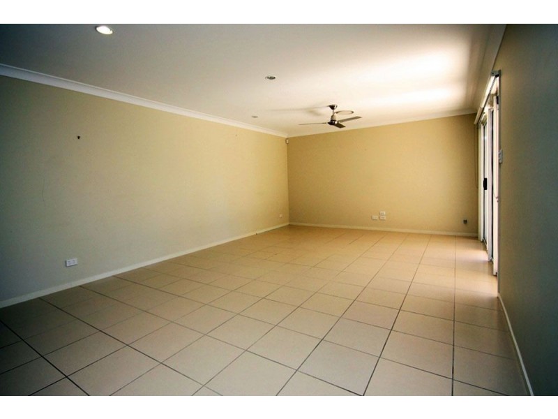 82b Compass Drive, Biggera Waters QLD 4216