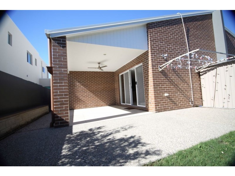 82b Compass Drive, Biggera Waters QLD 4216