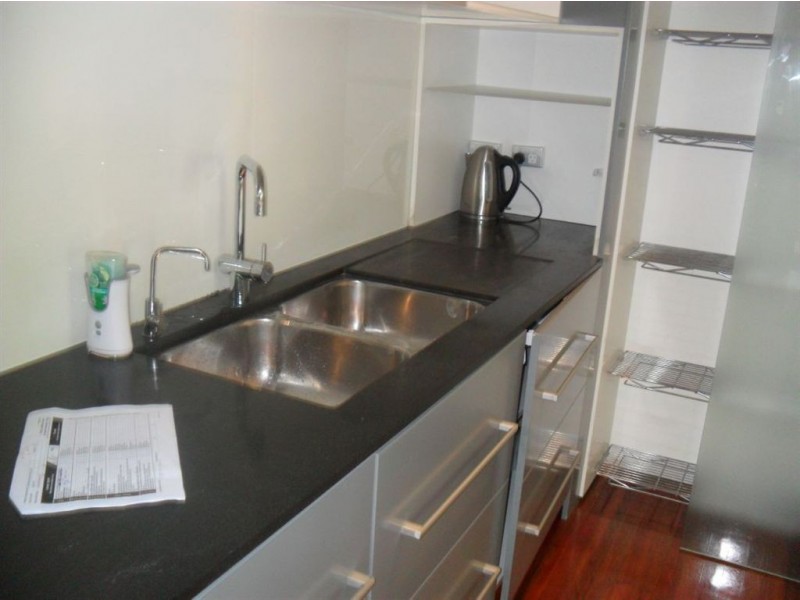 28 Vernon Ave, Labrador QLD 4215