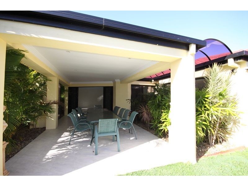 15 Lagos Crt, Coombabah QLD 4216