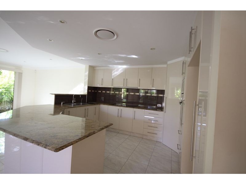 15 Lagos Crt, Coombabah QLD 4216