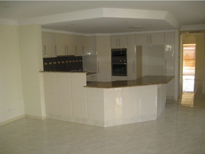 15 Lagos Crt, Coombabah QLD 4216