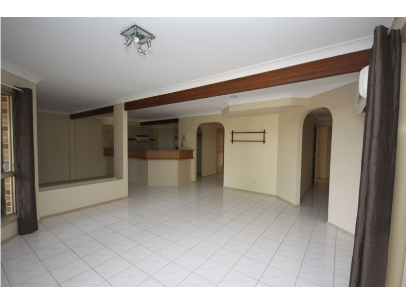 1/479 Pine Ridge Road, Runaway Bay QLD 4216