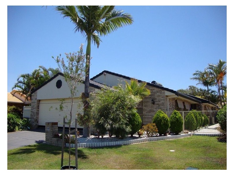 27 Numbat  Court West, Coombabah QLD 4216