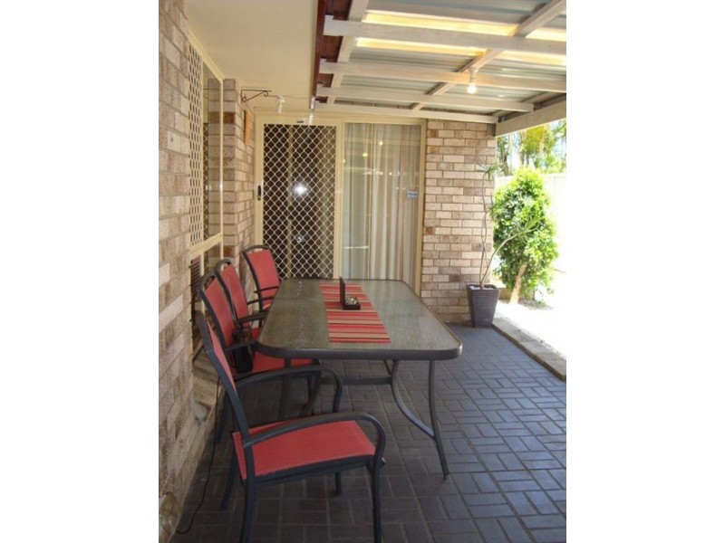 27 Numbat  Court West, Coombabah QLD 4216
