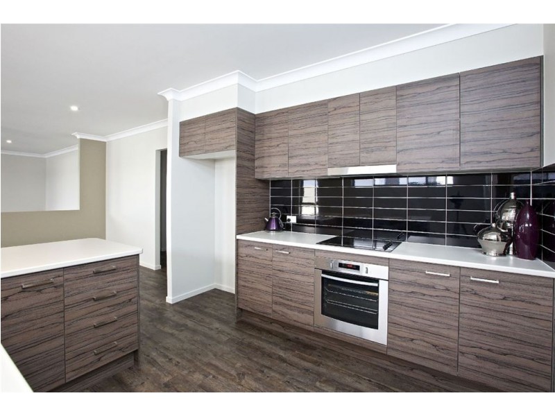 34 South Quay Drive, Biggera Waters QLD 4216