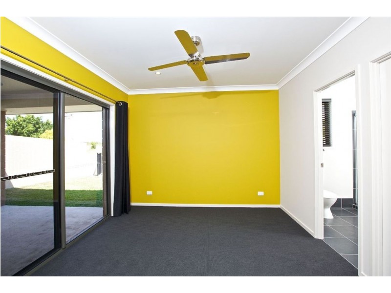 34 South Quay Drive, Biggera Waters QLD 4216