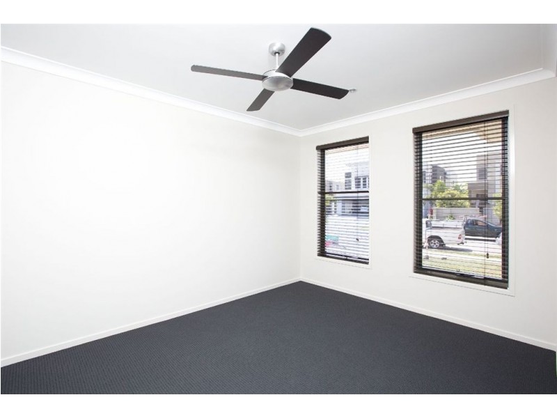 34 South Quay Drive, Biggera Waters QLD 4216