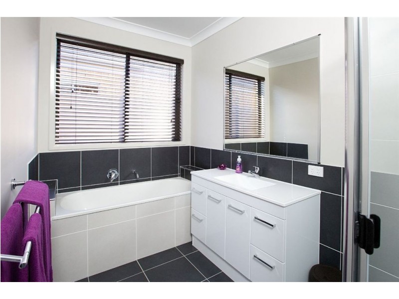 34 South Quay Drive, Biggera Waters QLD 4216