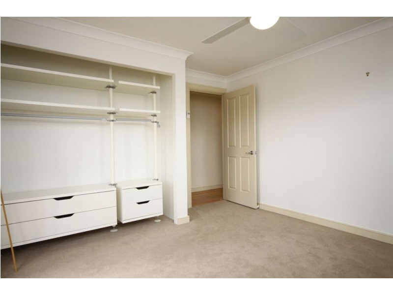 2/54 Markham Avenue, Runaway Bay QLD 4216