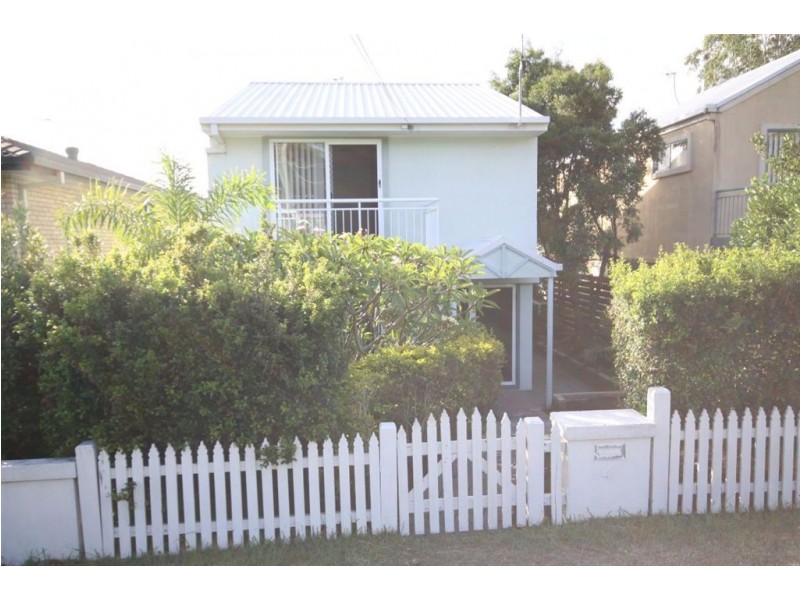 4 Buliti Street, Hope Island QLD 4212