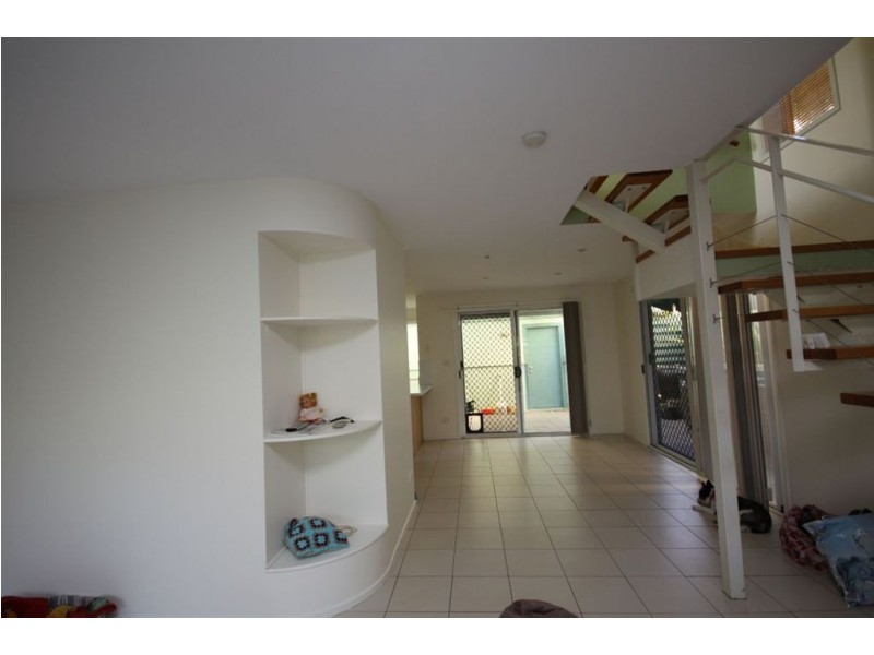 4 Buliti Street, Hope Island QLD 4212
