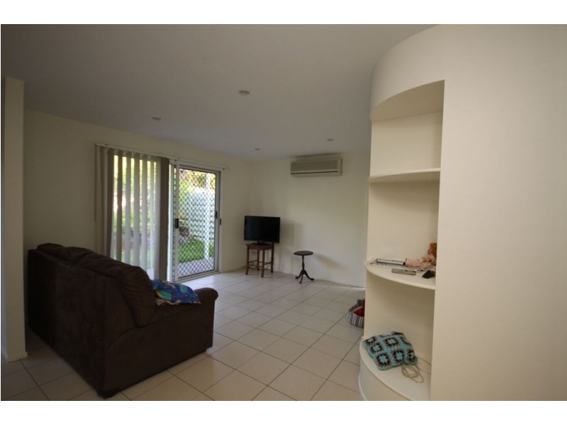4 Buliti Street, Hope Island QLD 4212