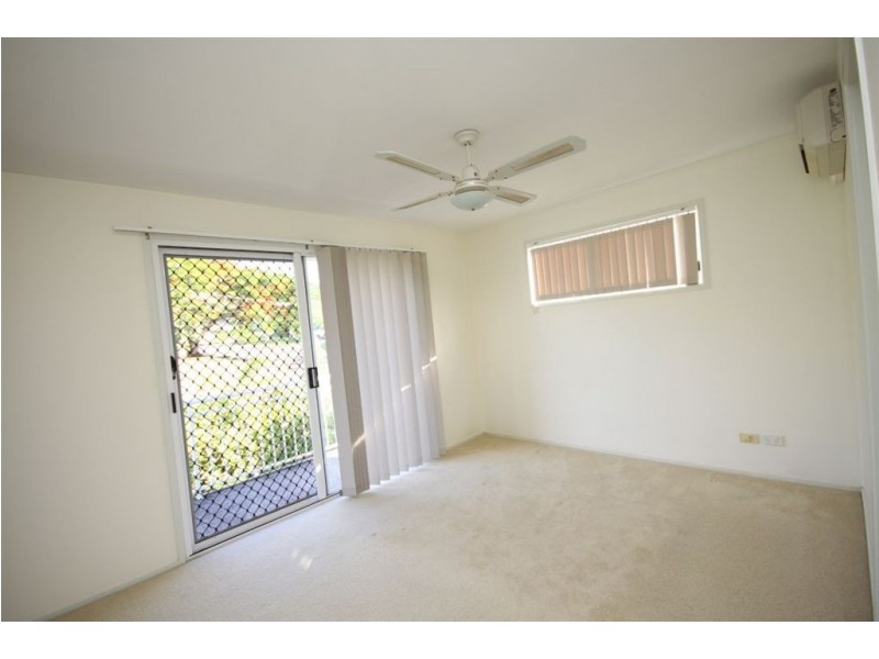 4 Buliti Street, Hope Island QLD 4212