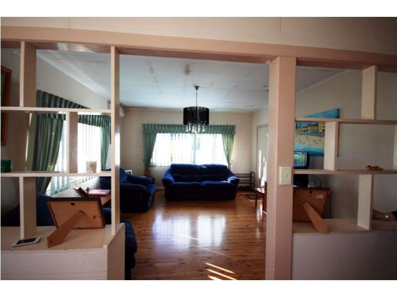 98 Wilson Street, Labrador QLD 4215