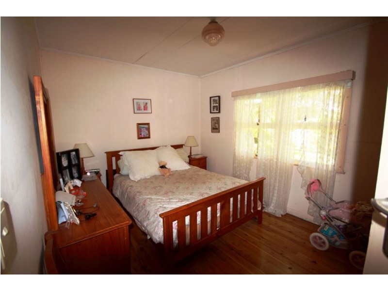 98 Wilson Street, Labrador QLD 4215