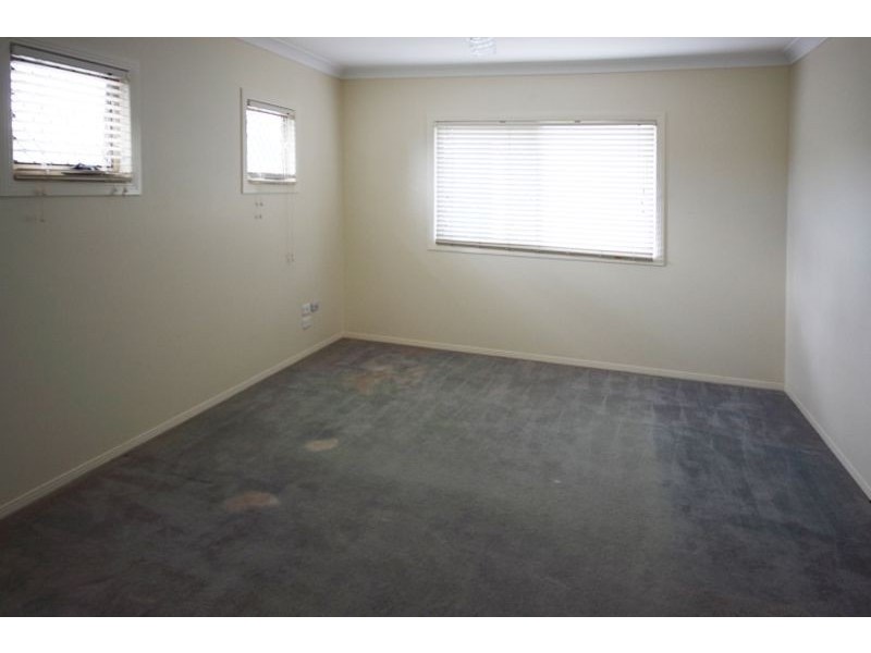 2/52 Bayview Street, Runaway Bay QLD 4216