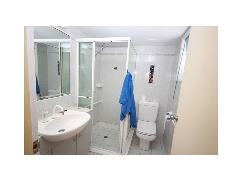 3/15 Esplanade West, Paradise Point QLD 4216