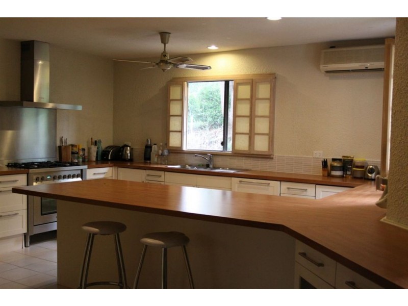 4 Woodvale Drive, Tallai QLD 4213