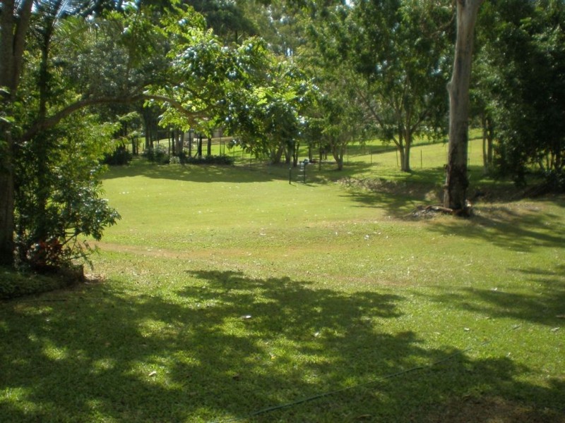 4 Woodvale Drive, Tallai QLD 4213