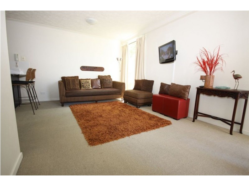 8/130 Marine Parade, Southport QLD 4215